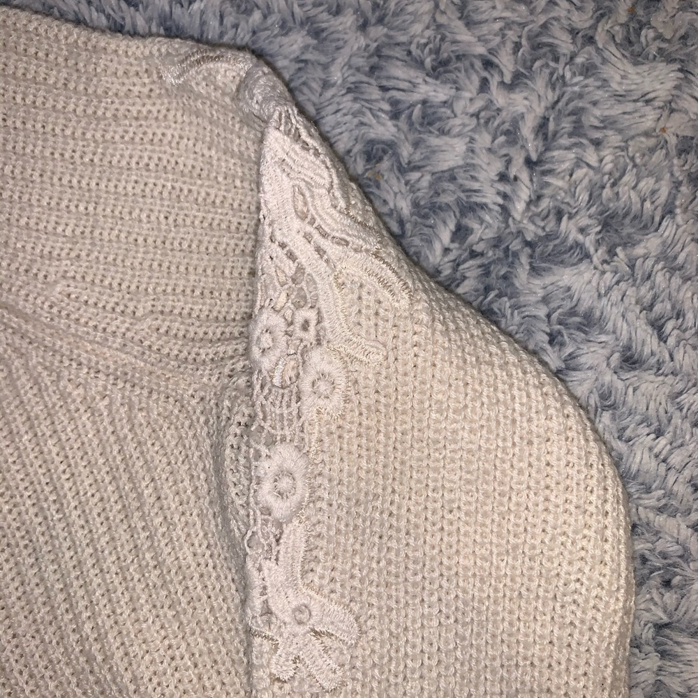 Cream sweater - Picture 2 of 4